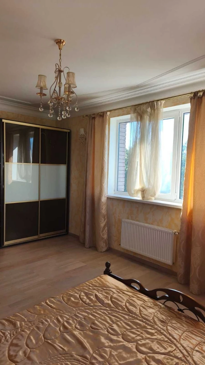 Продам Будинок 300 м.кв. з ремонтом за 210 тис Без комісії