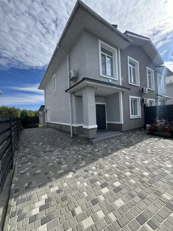 Продам дуплекс 135 м² з ремонтом в лісовій Бучі, власним дво