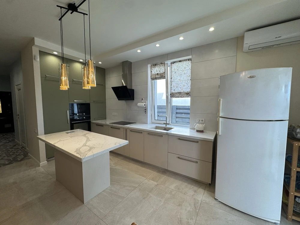 Продам дуплекс 135 м² з ремонтом в лісовій Бучі, власним дво