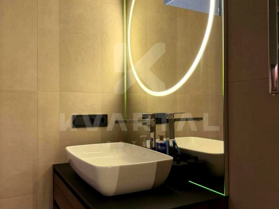 Будинок. Буча, Котляревського