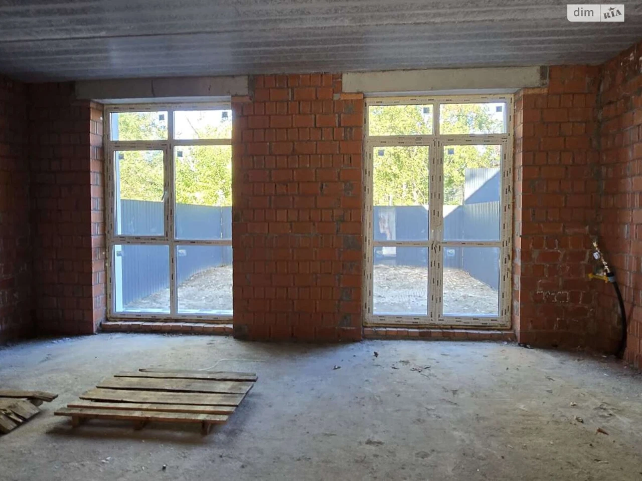 Продаж Таунхаус