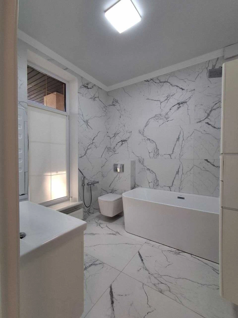 Сучасний будинок 220 м² з басейном, джакузі та автономією 10