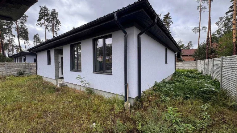 Продам будинок з чистовим наповненням в Лісовій Бучі