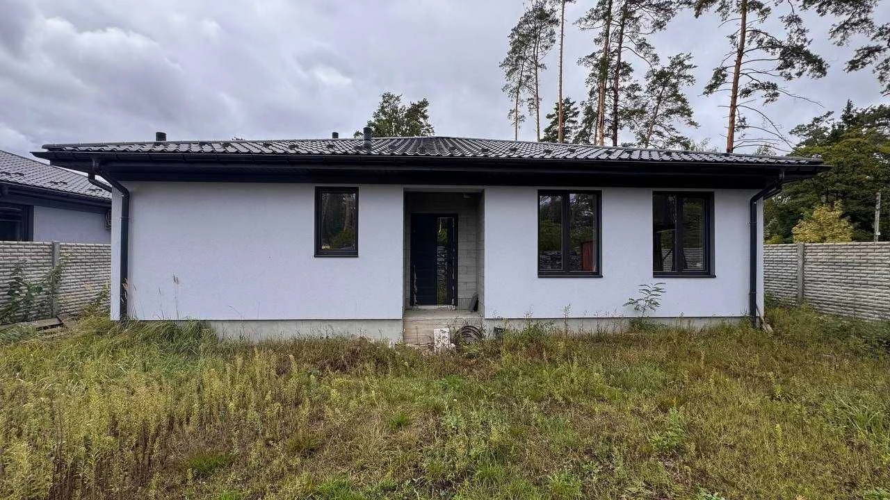 Продам будинок з чистовим наповненням в Лісовій Бучі
