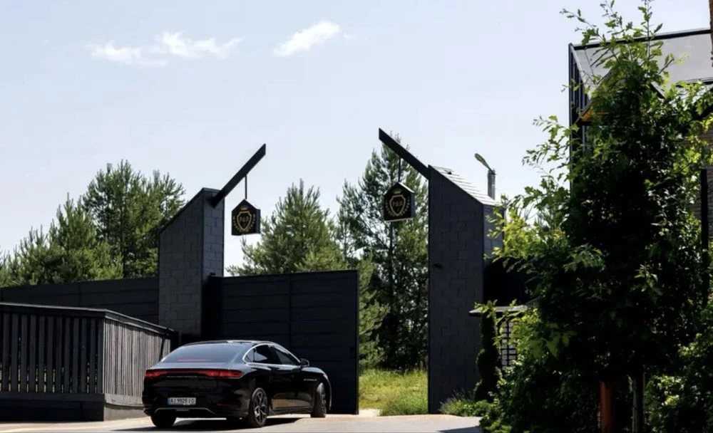 Таунхаус 132м2  в закритому котеждному містечку, з документа