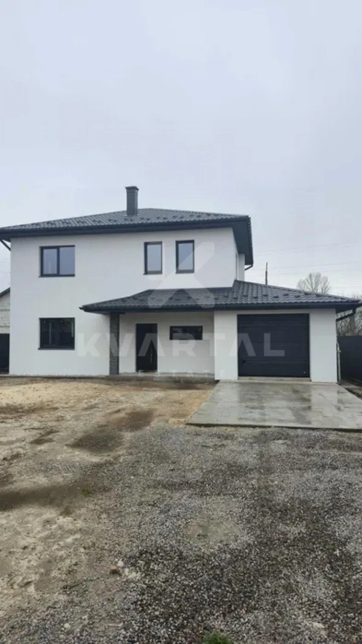 Двоповерховий будинок в зручній локації Буча район набережно
