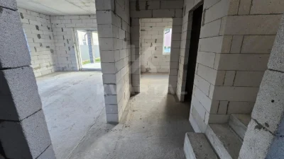 Будинок з ділянкою 9 соток. Ліс, озеро поруч!