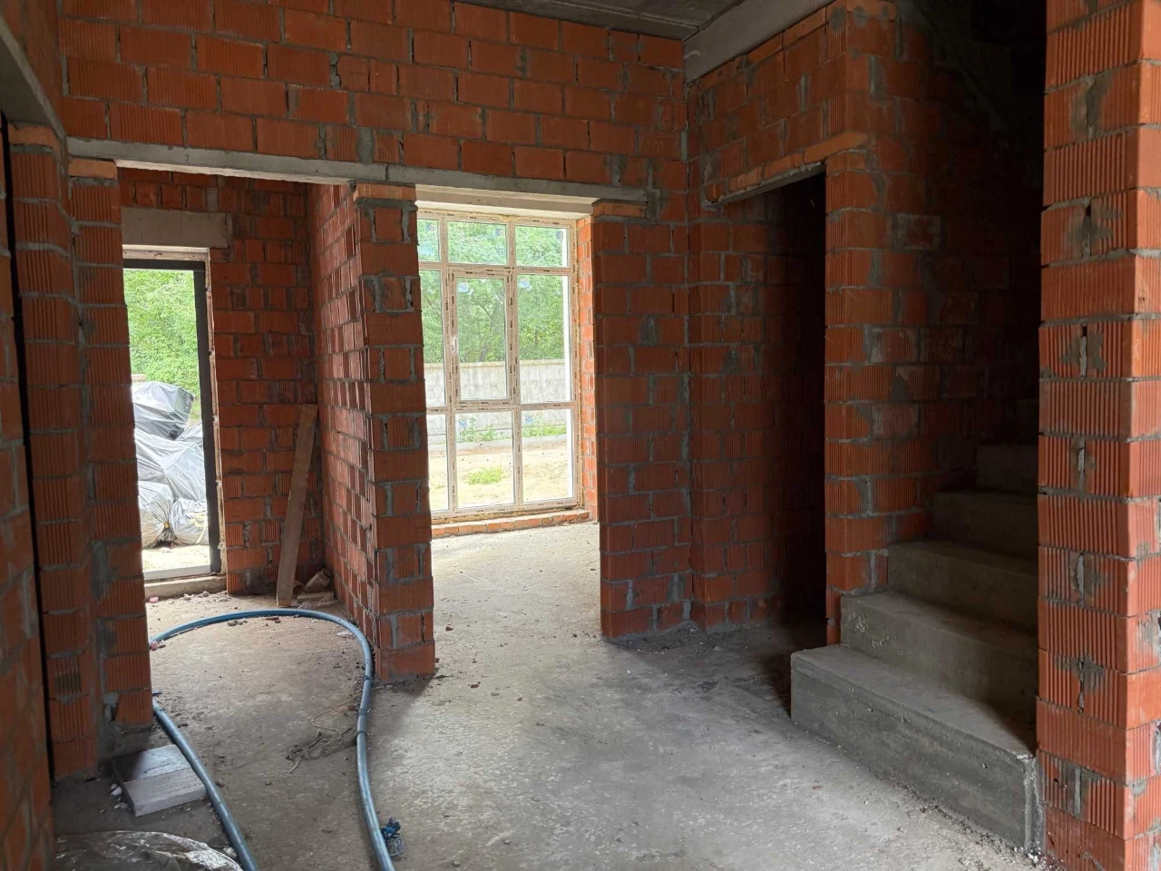 Таунхаус в центрі Бучі з газом без % по вулиці Богдана Хмель