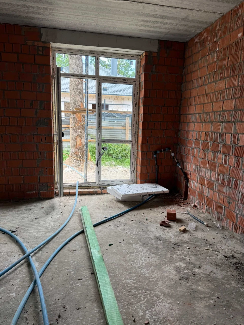 Таунхаус в центрі Бучі з газом без % по вулиці Богдана Хмель
