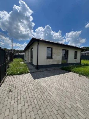 Одноповерховий будинок з частковим ремонтом в Лісовій Бучі!