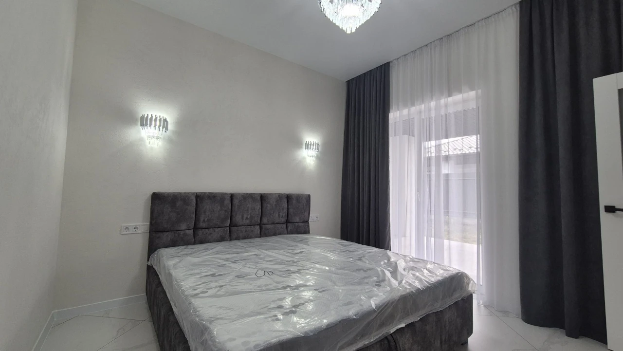 Продаж сучасного будинку 100 м² з ремонтом у лісовій частині