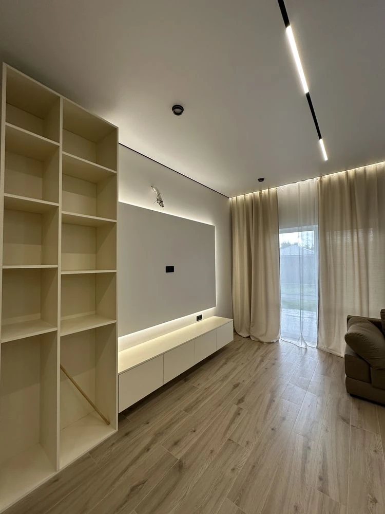 Продам дуплекс у Бучі 120 м², 3 сотки, новий ремонт, меблі,