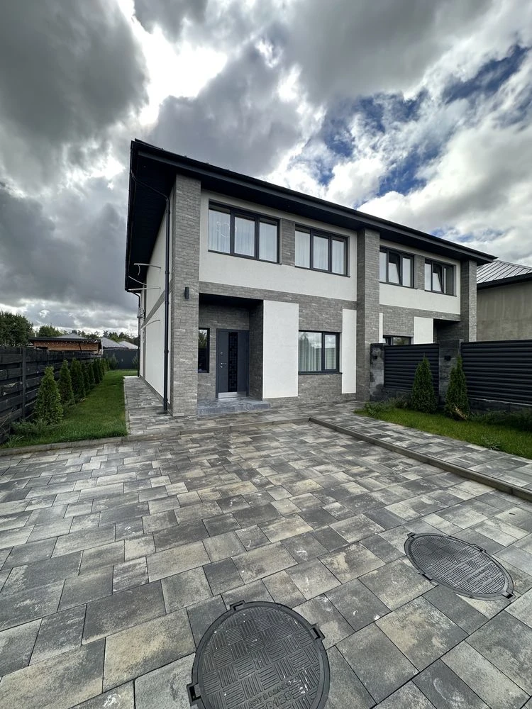Продам дуплекс у Бучі 120 м², 3 сотки, новий ремонт, меблі,