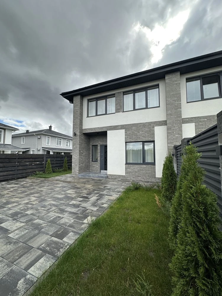 Продам дуплекс у Бучі 120 м², 3 сотки, новий ремонт, меблі,