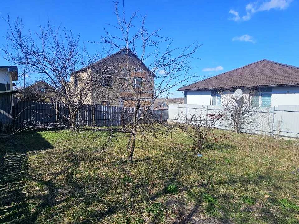 Будинок. Буча, Квіткова