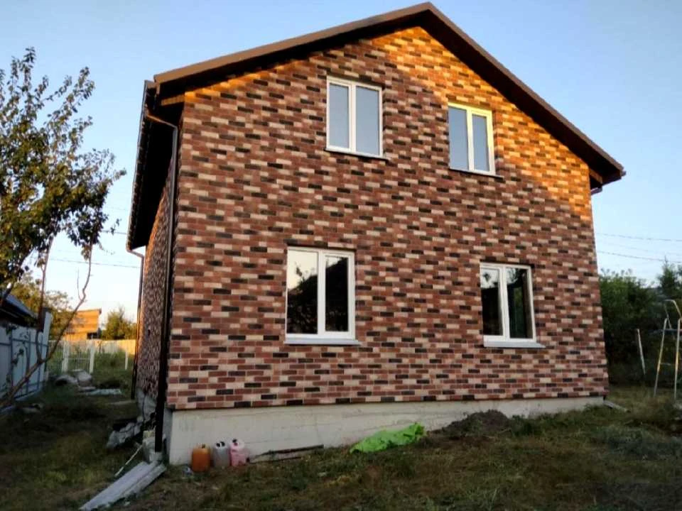 Будинок. Буча, Квіткова