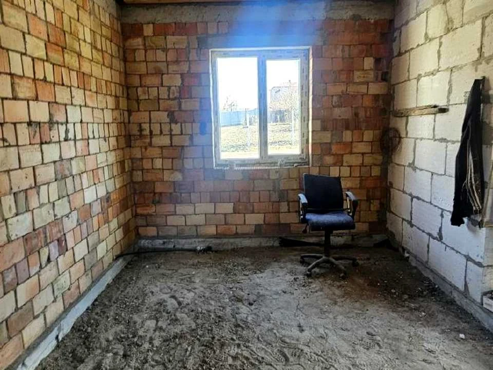 Будинок. Буча, Квіткова