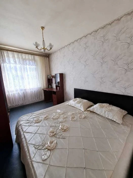 For sale 4-room apartment near metro Ak. Barabashova, Gvardiytsiv street