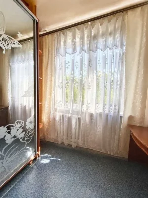 For sale 4-room apartment near metro Ak. Barabashova, Gvardiytsiv street