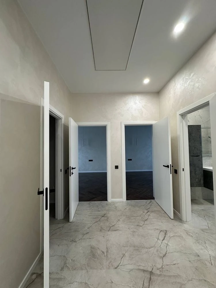 Продам будинок з ремонтом в місті Ворзель, 100 м², ділянка 4