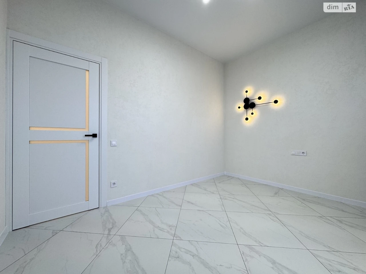 Продаж Дім