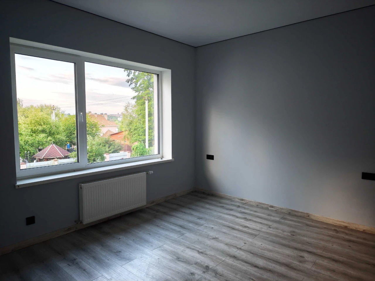 Продаж нового дуплексу з ремонтом у Бучі — 90 м², 3 сотки