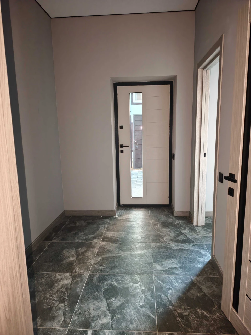 Продаж нового дуплексу з ремонтом у Бучі — 90 м², 3 сотки