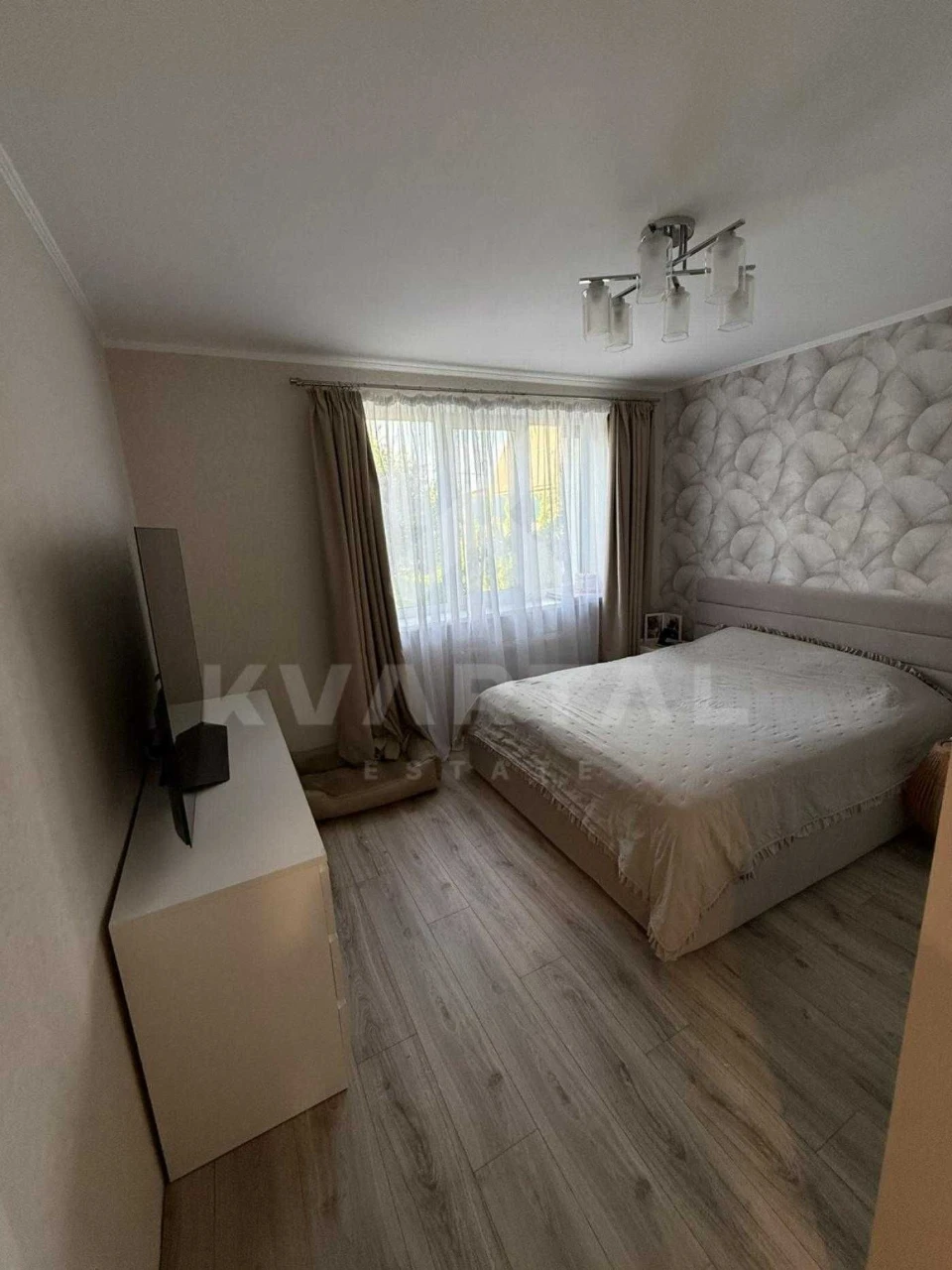 Продаж будинку в Бучі з ремонтом 124 кв м з земельною ділянк