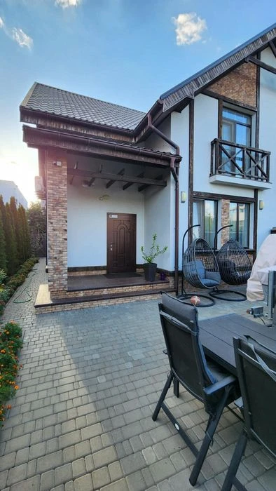 Продажа ДУПЛЕКСА с ремонтом в Совиньоне, 4 спальни!