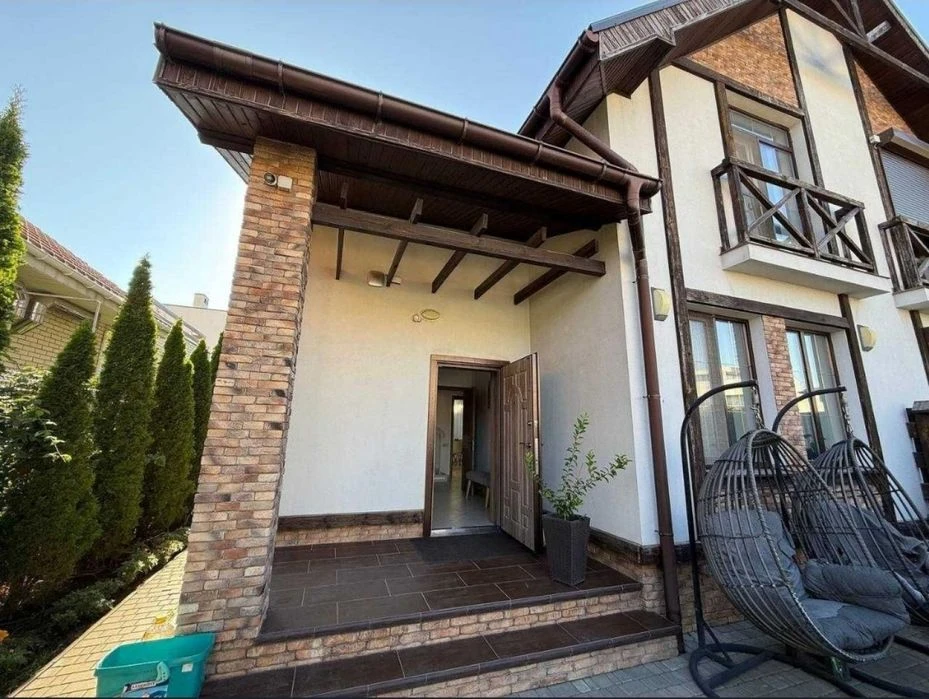 Продажа ДУПЛЕКСА с ремонтом в Совиньоне, 4 спальни!