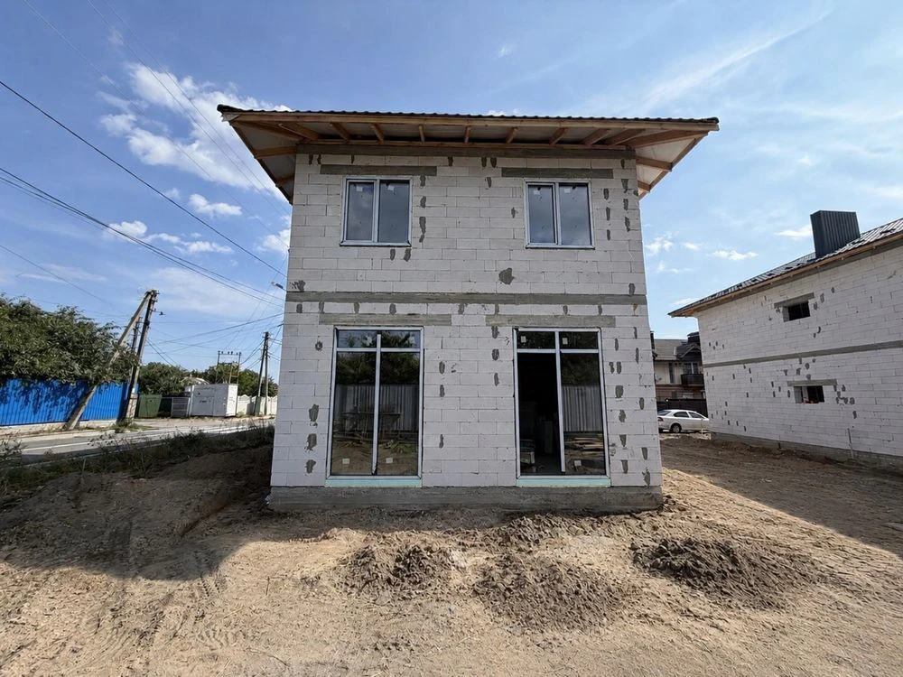 Продаж будинку з центральними комунікаціями в Бучі