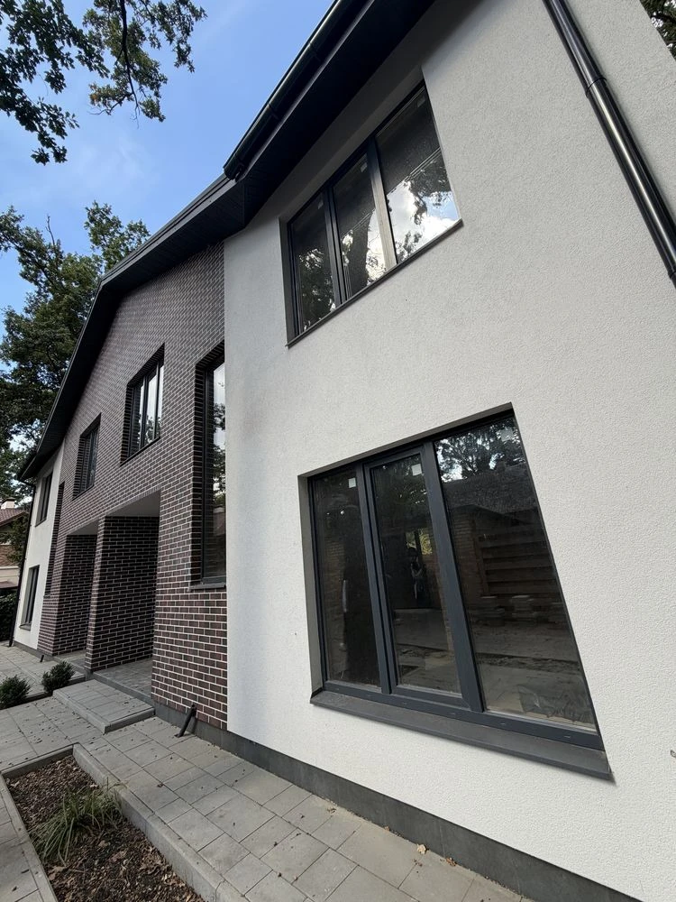 Дуплекс з червоної цегли від забудовника, 120м2