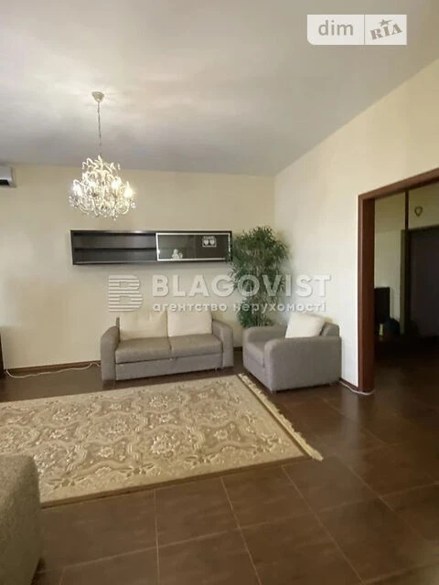 Продаж 2к квартири 70 кв. м на вул. Саксаганського 121 • ID