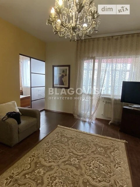 Продаж 2к квартири 70 кв. м на вул. Саксаганського 121 • ID