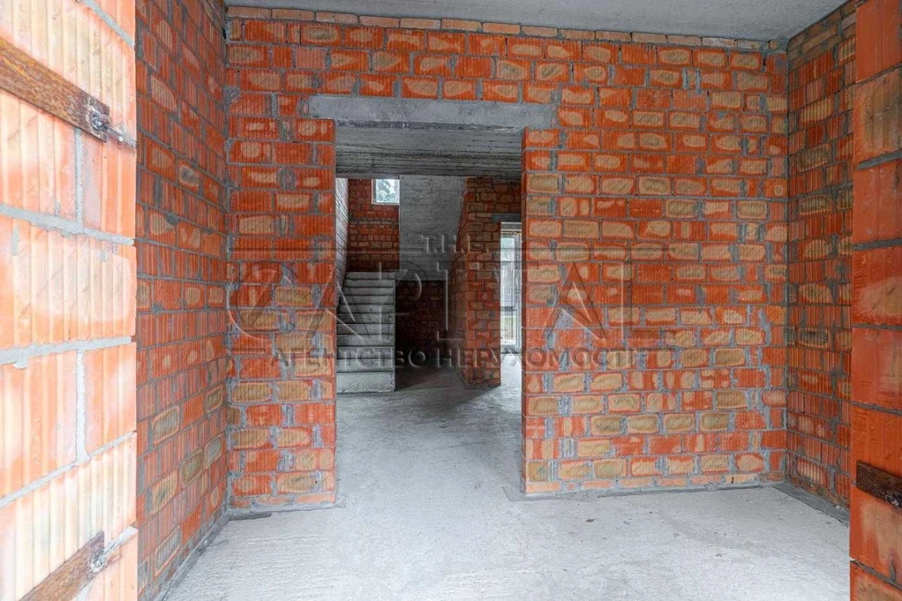 Продаж будину, Заграва 2, Буча