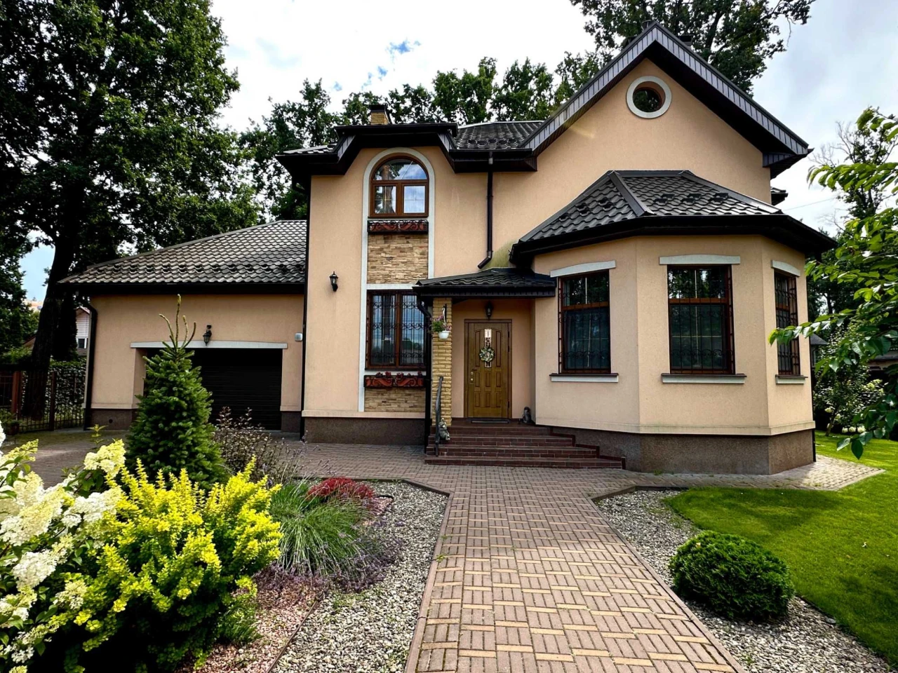 Будинок з ремонтом в Бучі, в оточенні лісу по вул. Києво-Мир