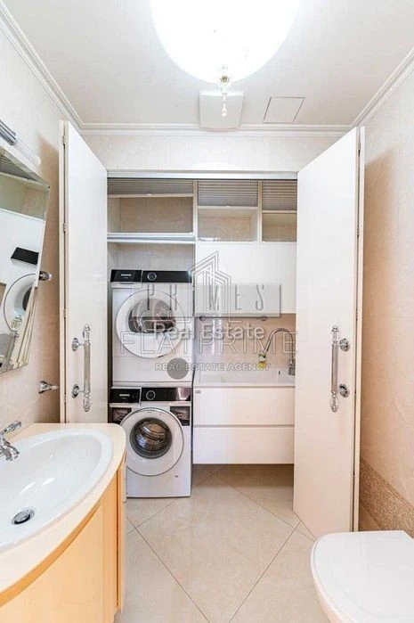 4-room apartment for sale 206m2, residential complex Novopecherski Lipki Pec