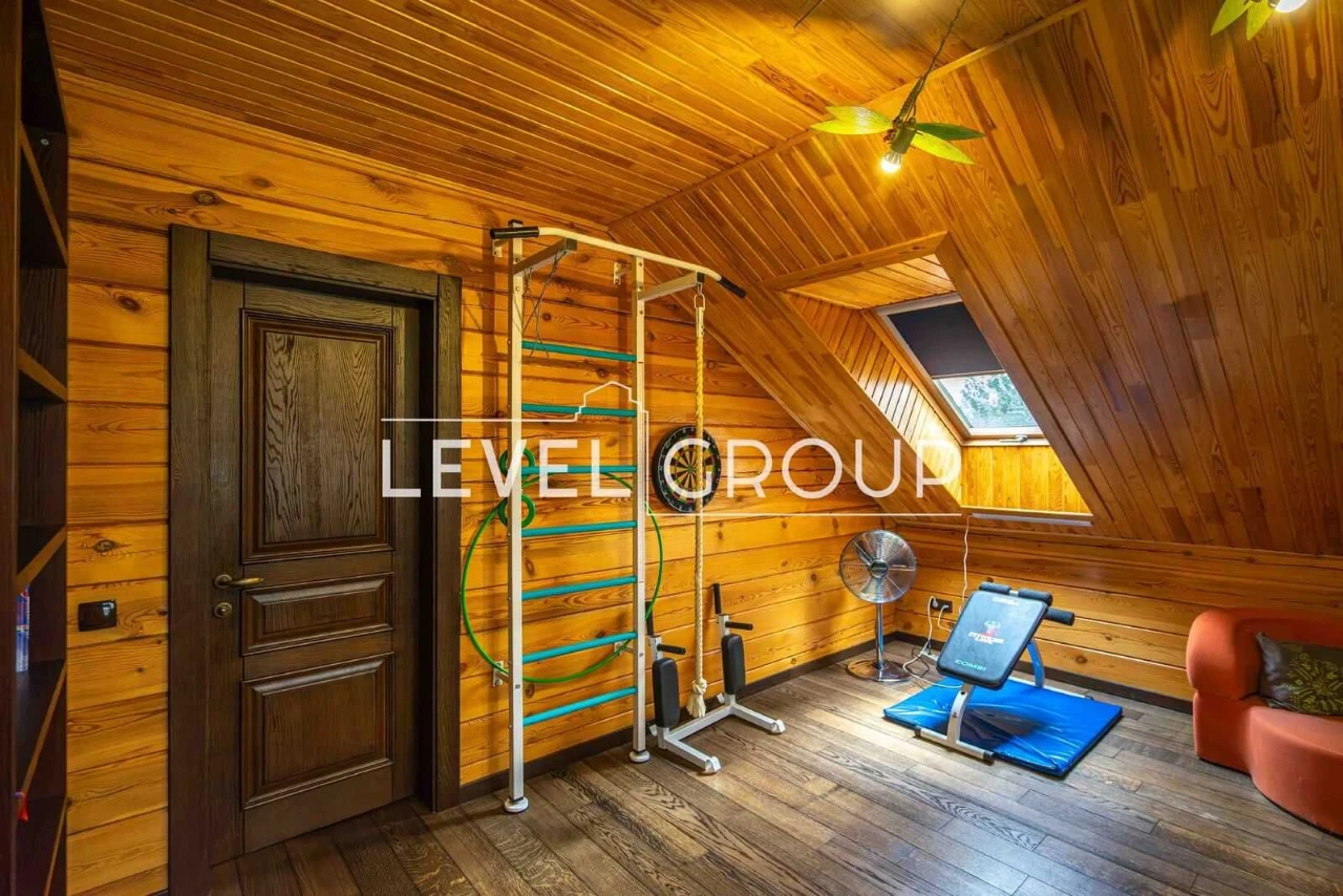 Продаж автономного будинку 208 кв.м., 10сот, Буча/Ірпінь. Бе