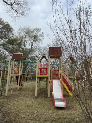 Продам 3-комнатную квартиру, Климовский дом, парк