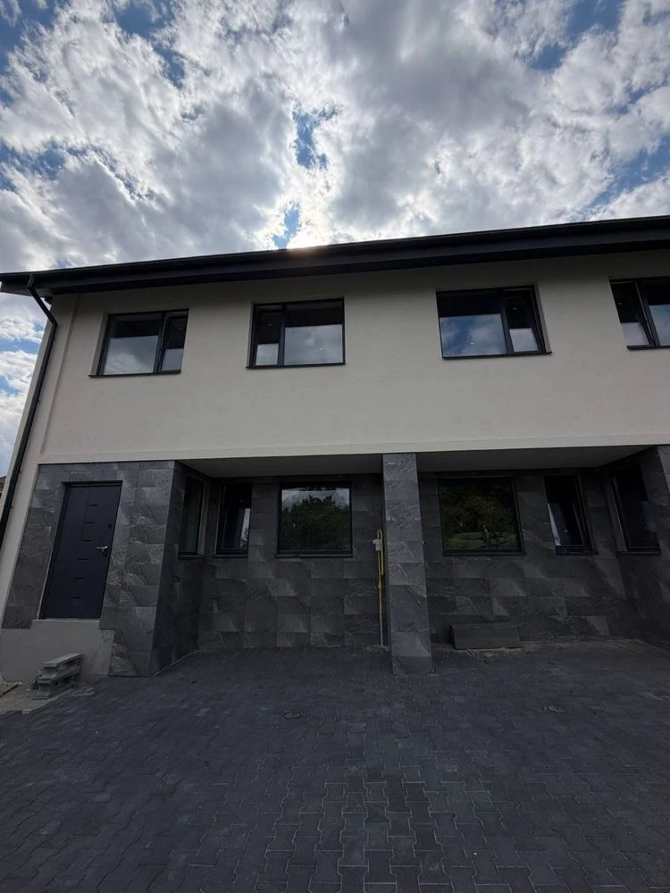 Продам таунхаус у Бучі 90,6 м² + мансарда 25 м²! Просторий,
