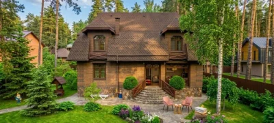 Буча від власника. Продаж просторого будинку в сосновому ліс