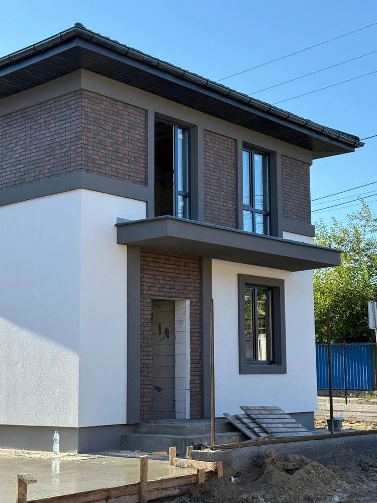 Окремий будинок в Бучі,газифікований,центральні комунікаціі!