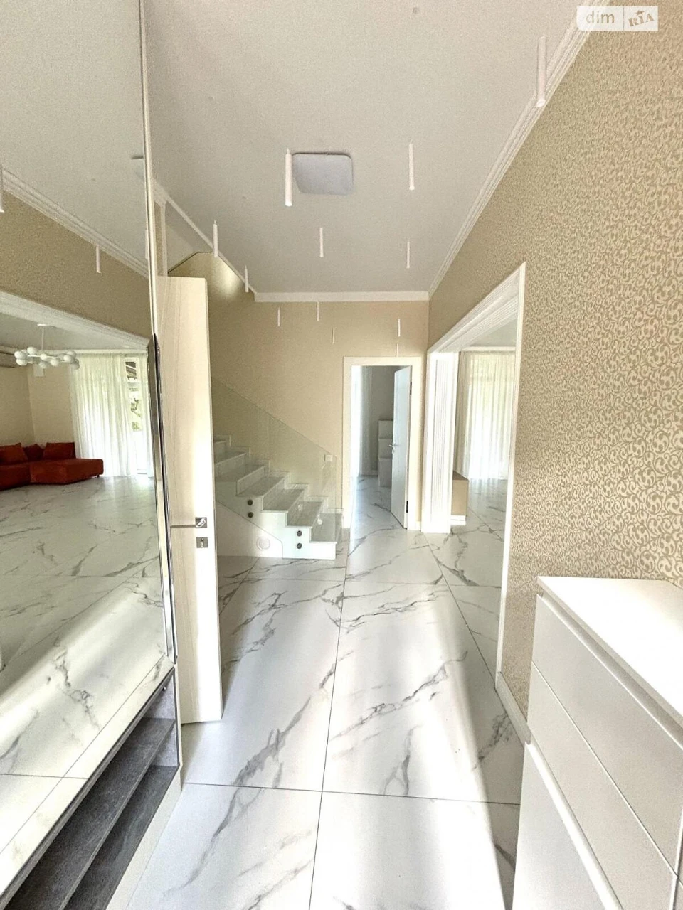 Продаж Дім