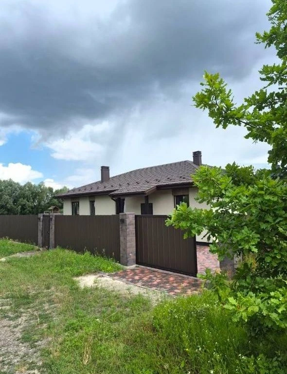Продаж будинку в Бучі по  вул. Пружника