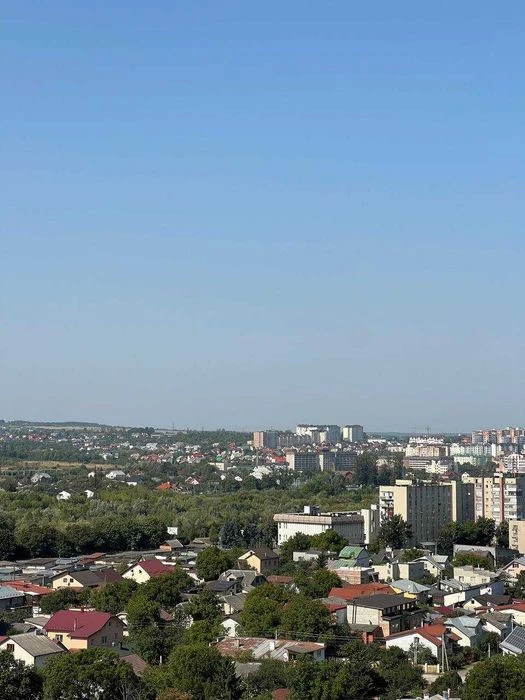Продається двокімнатна квартира в елтіному комплексі