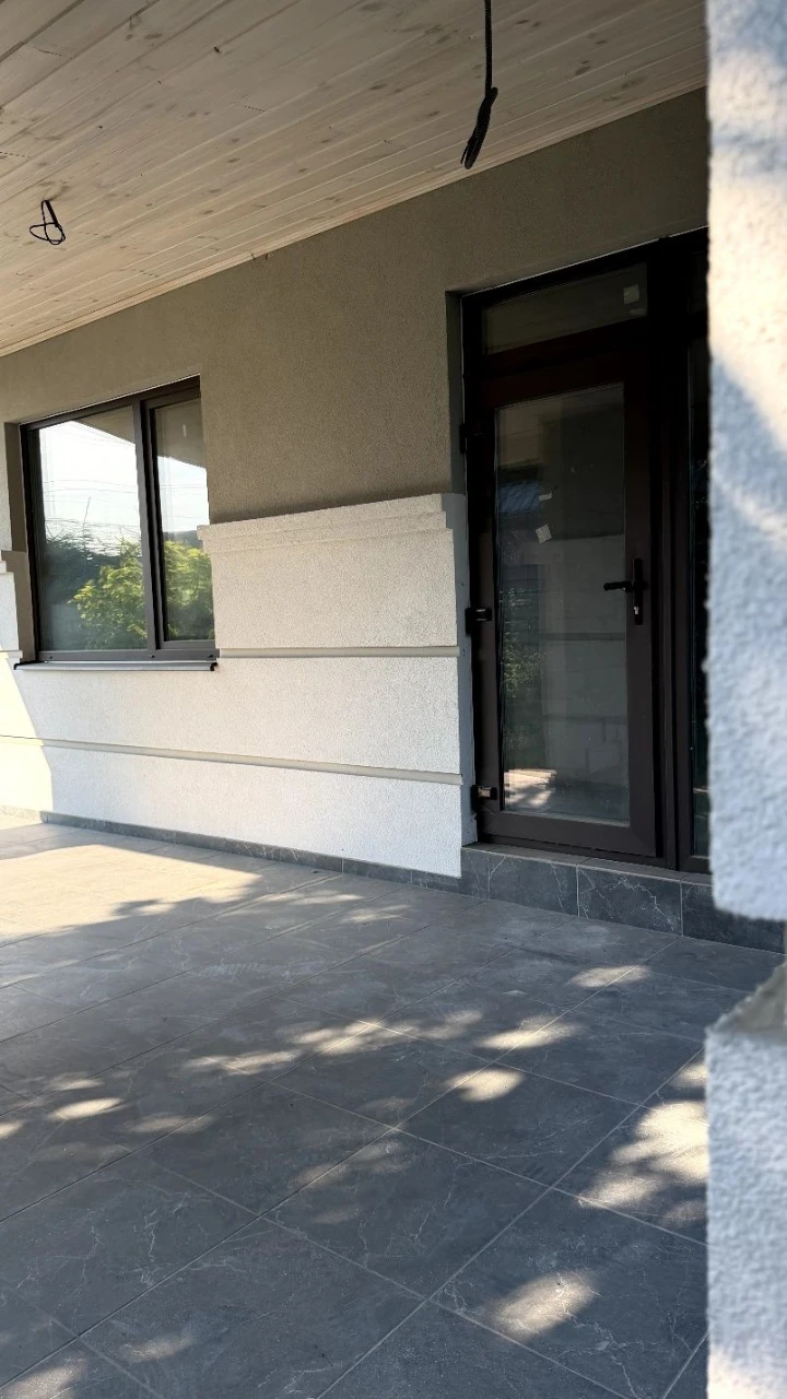 Будинок в Бучі з центральними комунікаціями