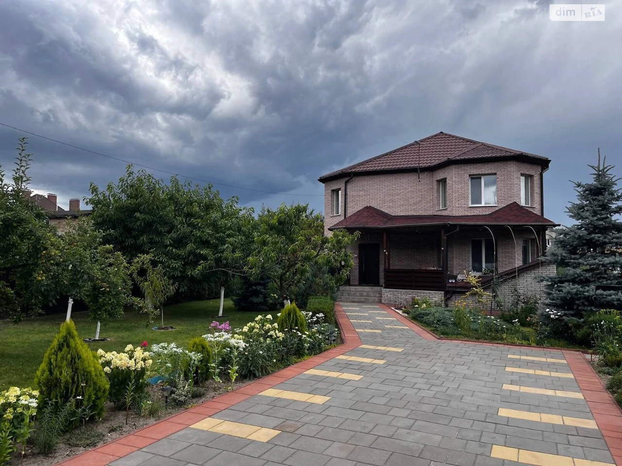 Продаж Дім