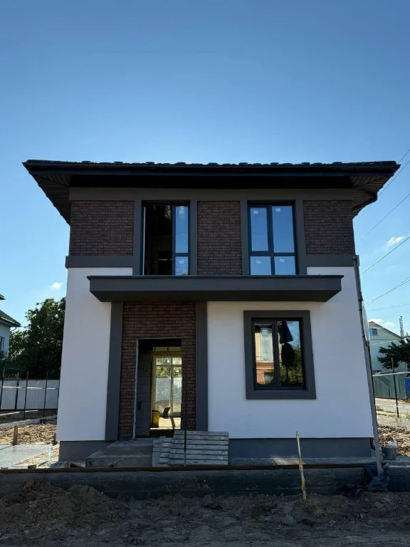 Будинок 123 м2 у м.Бучі з газoм та центральними комунікаціям
