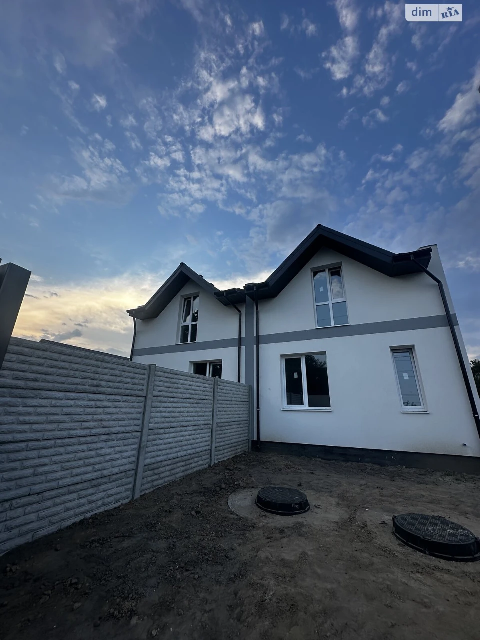 Продаж Дуплекс