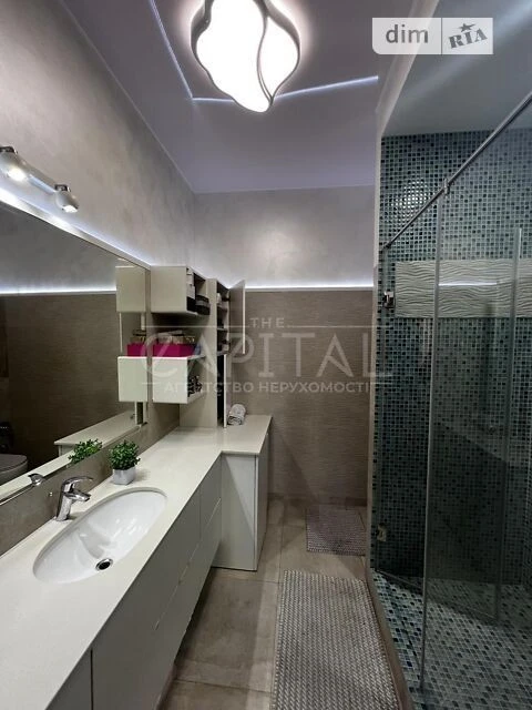 Sale of 3-room apartment 99 sq. m. on Stepana Rudnytskoho St. 18 •